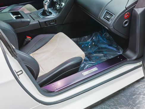 Used 2011 Aston Martin V12 Vantage Coupe image 70