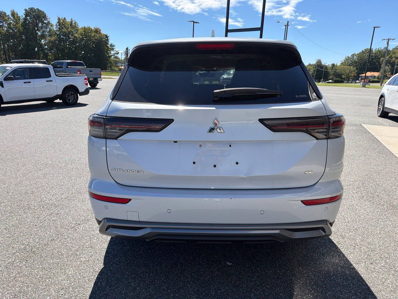 Used 2025 Mitsubishi Outlander SE AWD/4WD image 7