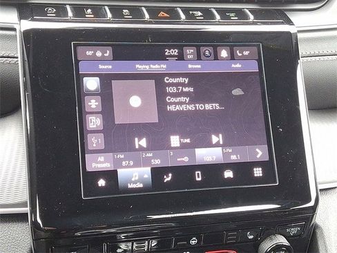 New 2025 Jeep Grand Cherokee Laredo X w/ Luxury Tech Group I image 12