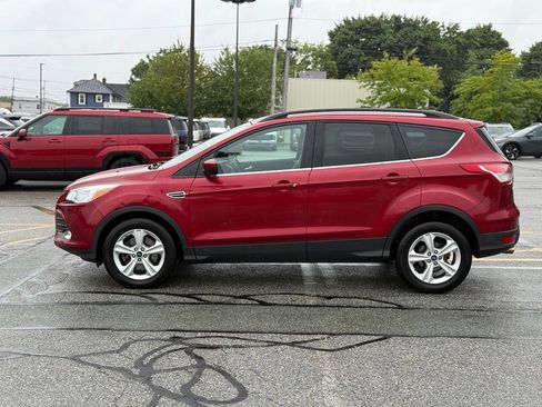 Used 2016 Ford Escape SE w/ Equipment Group 201A AWD/4WD image 2