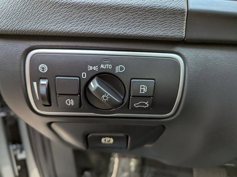 Used 2017 Volvo S60 T5 Dynamic image 14