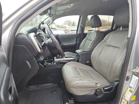 Used 2019 Toyota Tacoma SR5 image 28