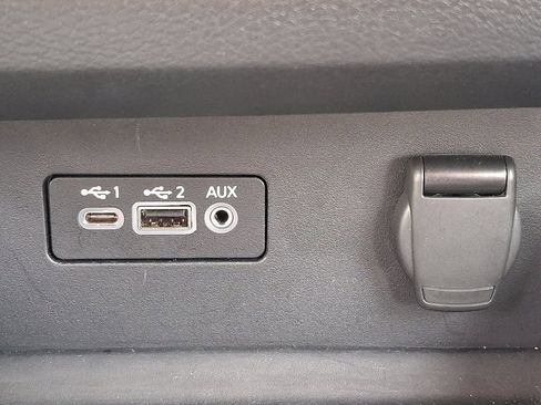 Used 2025 Nissan Altima 2.5 SV image 24