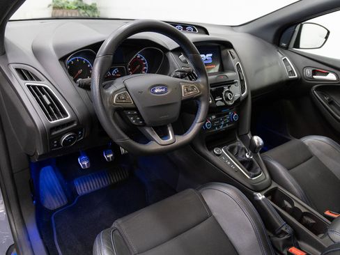 Used 2017 Ford Focus RS image 6