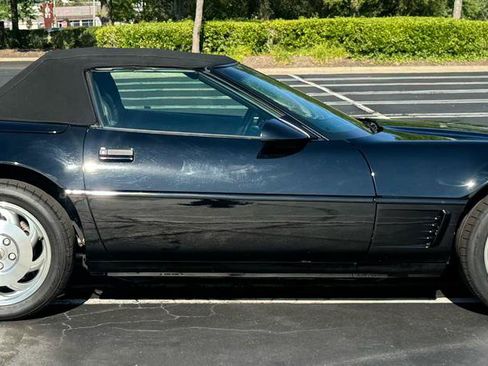 Used 1996 Chevrolet Corvette Convertible RWD image 5