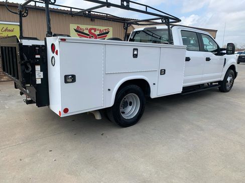 Used 2017 Ford F350 XL image 2