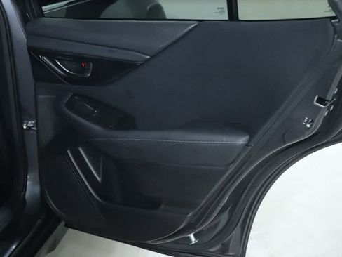 Used 2023 Subaru Outback Premium image 31