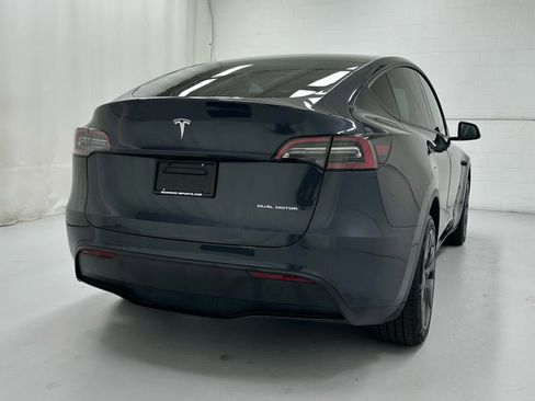 Used 2025 Tesla Model Y Long Range image 6