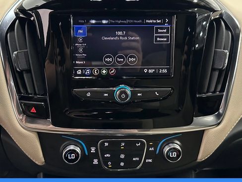 Used 2023 Chevrolet Traverse LS FWD image 17