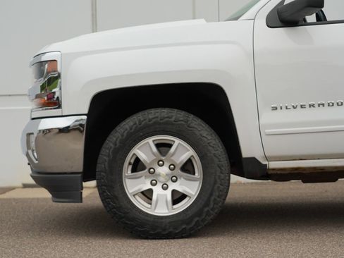 Used 2018 Chevrolet Silverado 1500 LT w/ All Star Edition AWD/4WD image 11