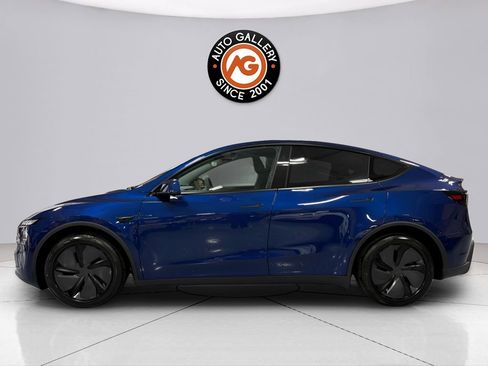 Used 2026 Tesla Model Y Long Range image 4