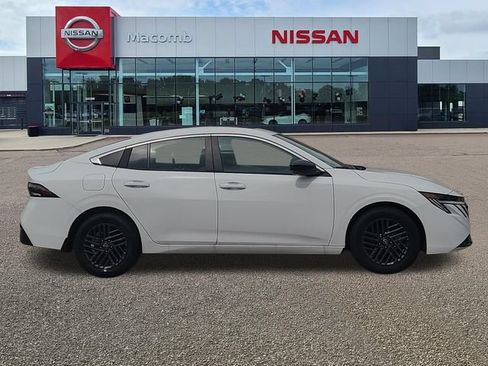 New 2026 Nissan Sentra SV w/ SV Convenience Package FWD image 8