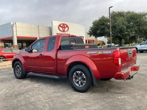 Used 2018 Nissan Frontier Desert Runner RWD image 7