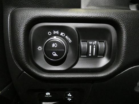 Used 2025 RAM 1500 Laramie w/ Sport Appearance Package AWD/4WD image 21