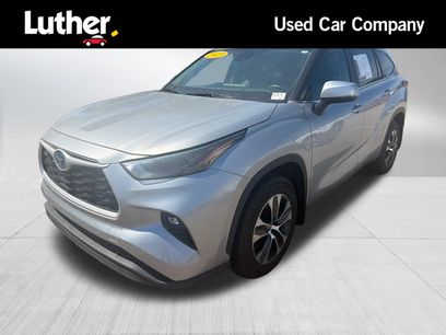 Used 2023 Toyota Highlander XLE