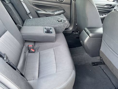 Used 2024 Nissan Altima 2.5 SV AWD/4WD image 25