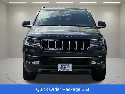 Certified 2024 Jeep Wagoneer Series II w/ Flexible Seating Group AWD/4WD image 5