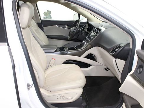 Used 2020 Lincoln Nautilus Reserve w/ Equipment Group 201A image 29