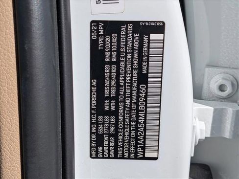 Used 2021 Porsche Macan image 25