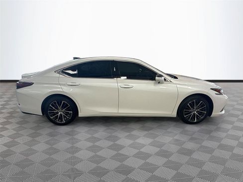 Used 2025 Lexus ES 350 w/ Premium Package FWD image 8