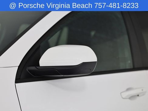 Used 2026 Chevrolet Equinox LT AWD/4WD image 12