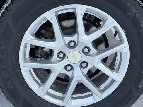 Used 2022 Chevrolet Equinox LT w/ LPO, Floor Liner Package image 6