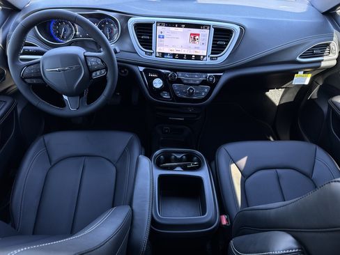 New 2026 Chrysler Pacifica Select w/ S Appearance Package image 28