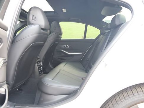 Used 2025 BMW 330i xDrive Sedan w/ Premium Package AWD/4WD image 24