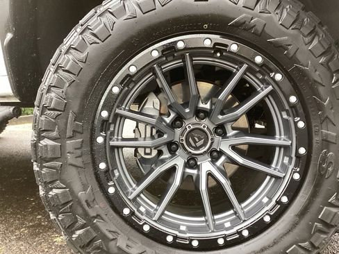 Used 2023 Chevrolet Silverado 1500 LT image 6