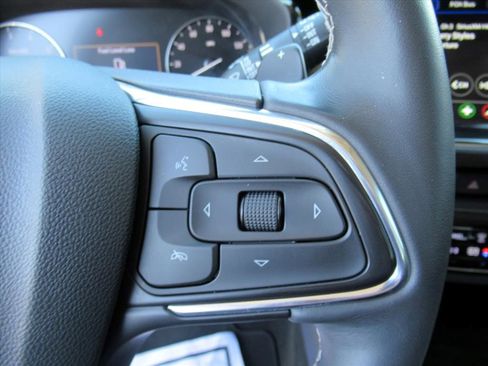 Used 2023 Buick Envision Preferred FWD image 22
