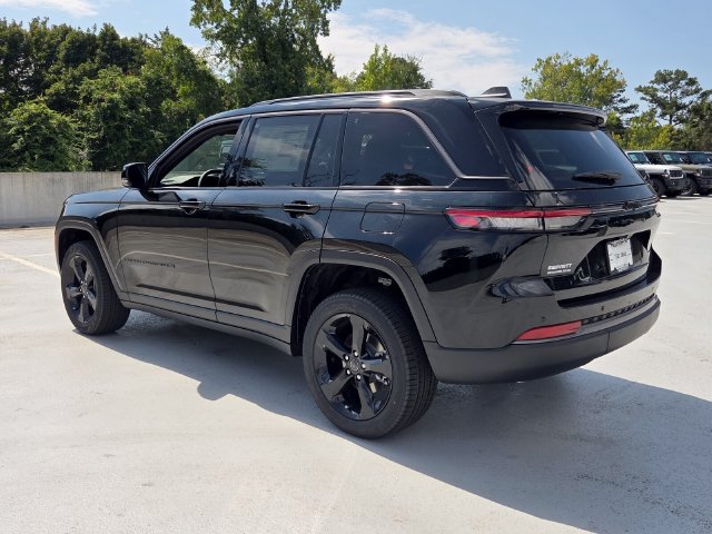 New 2027 Jeep Grand Cherokee Limited w/ Limited Altitude Package RWD image 6