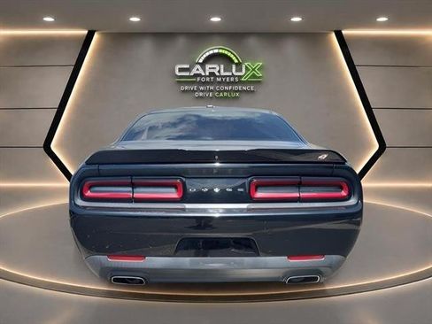 Used 2019 Dodge Challenger SXT AWD/4WD image 5