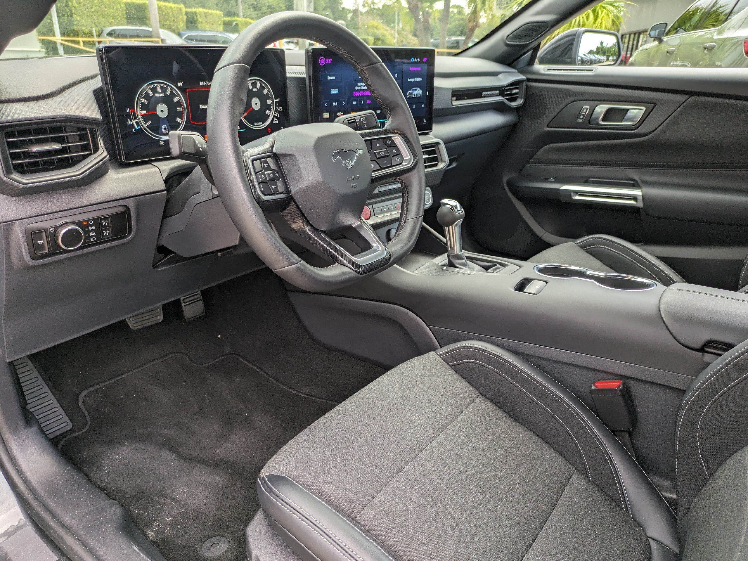 Used 2025 Ford Mustang Coupe RWD image 14