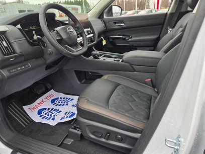 New 2026 Nissan Pathfinder Platinum