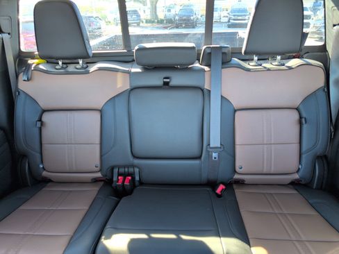 Used 2024 Chevrolet Silverado 2500 High Country w/ High Country Premium Package image 22