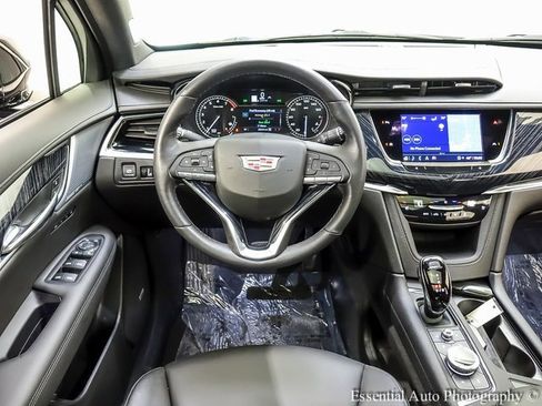 Certified 2024 Cadillac XT6 Premium Luxury w/ LPO, Floor Liner Package image 13