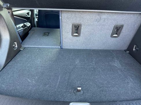 Used 2022 Chevrolet Bolt EUV LT w/ Convenience Package image 16