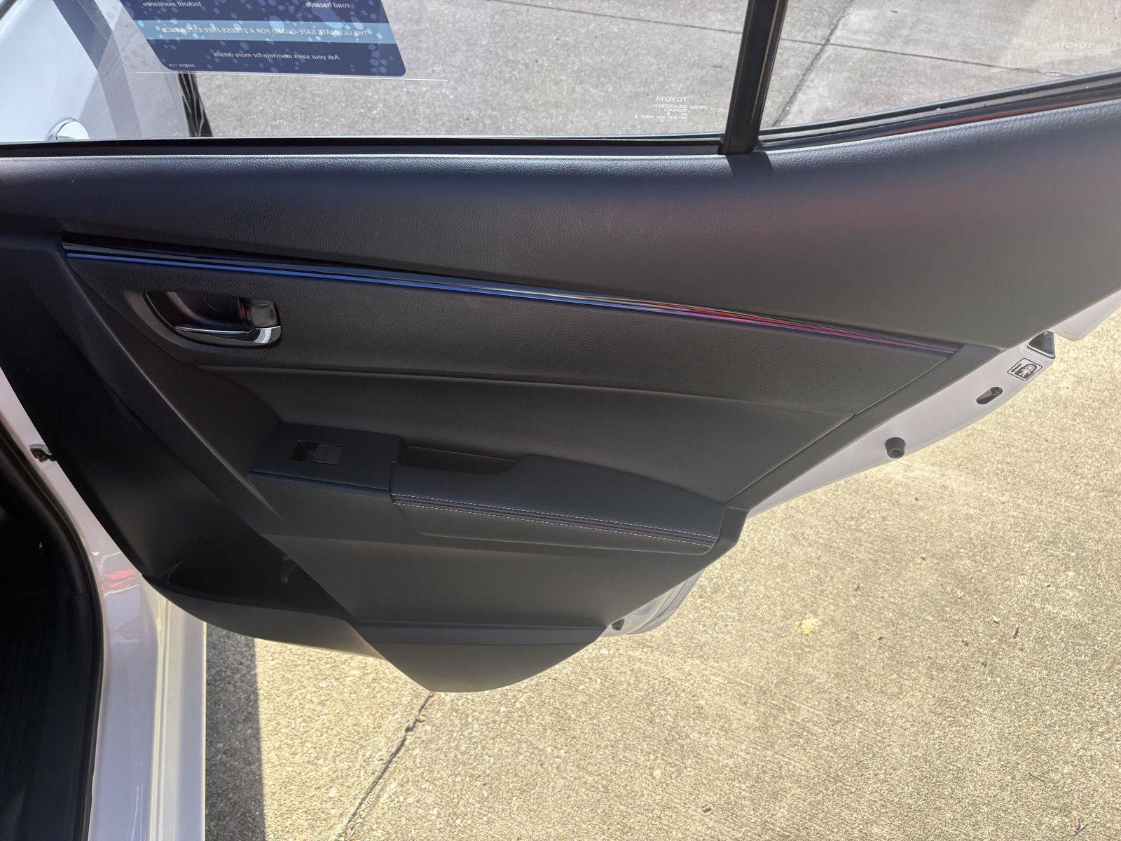 Used 2019 Toyota Corolla SE FWD image 14