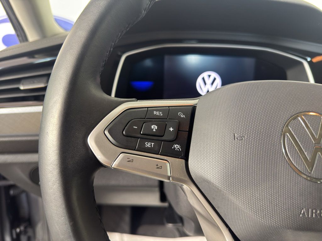 Used 2022 Volkswagen Jetta SE FWD image 19