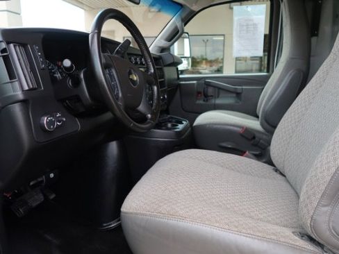 Used 2020 Chevrolet Express 3500 w/ Power Convenience Package RWD image 8