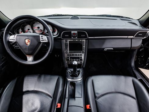 Used 2005 Porsche 911 Carrera S image 5