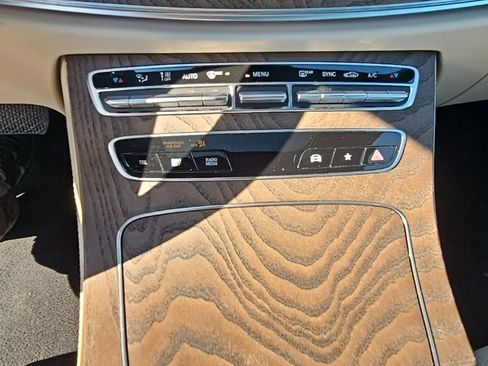Used 2022 Mercedes-Benz E 350 4MATIC Sedan w/ AMG Line Exterior image 18