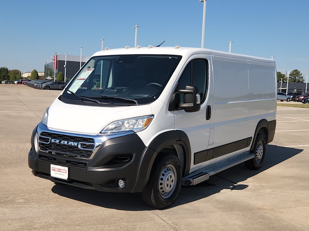 Used 2025 RAM ProMaster 2500 w/ U-Haul Equipment Group FWD image 9