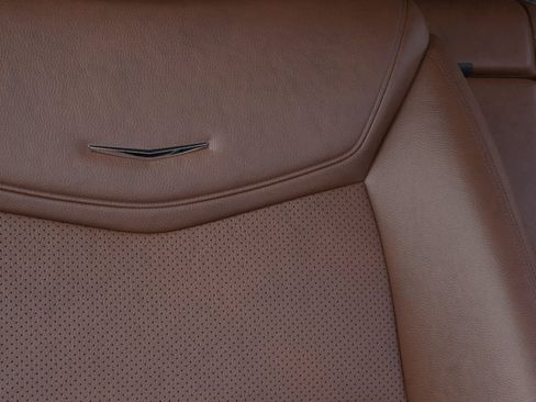 New 2026 Cadillac XT5 Sportv w/ LPO, Floor Liner Package AWD/4WD image 21