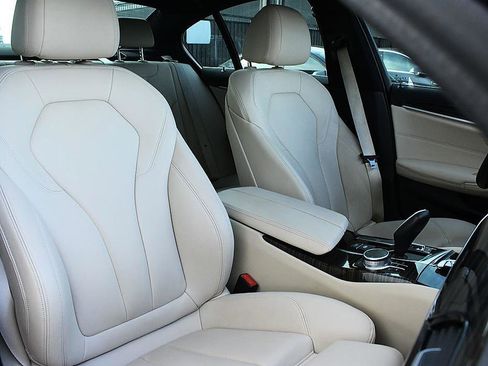 Used 2020 BMW 530i w/ Convenience Package image 22