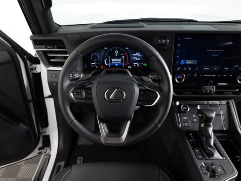 Used 2026 Lexus GX 550 w/ Accessory Package (ZB) AWD/4WD image 35