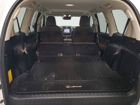 Used 2020 Lexus GX 460 Premium w/ Premium Package image 27