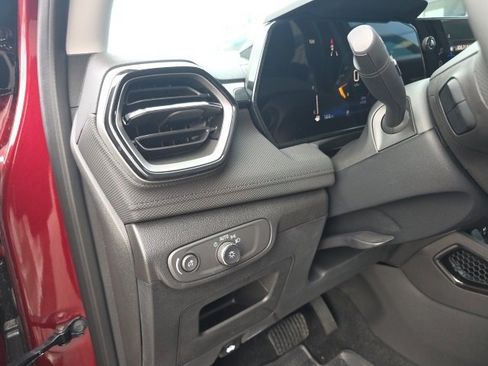 New 2025 Chevrolet TrailBlazer LT w/ Driver Confidence Package image 12