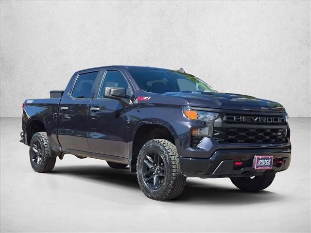 Used 2022 Chevrolet Silverado 1500 Custom Trail Boss w/ LPO, Dark Essentials Package AWD/4WD image 3