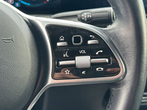 Used 2021 Mercedes-Benz GLA 250 image 28